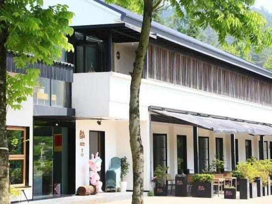 Luyu Forest Homestay Hotel in Hangzhou