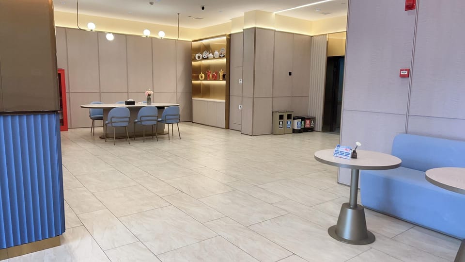 Home Inn Neo Ningbo Bund Bridge Metro Station Raffles City Plaza Hotel in Zhejiang