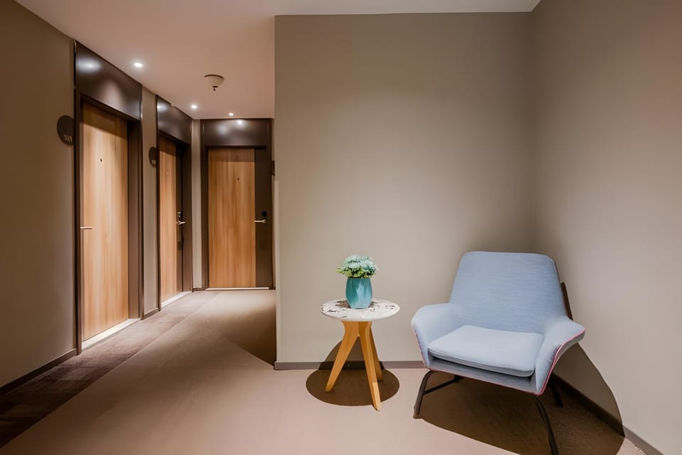 Home Inn Neo Zhuji High-speed Railway Station Powerlong Plaza Hotel in Hangzhou