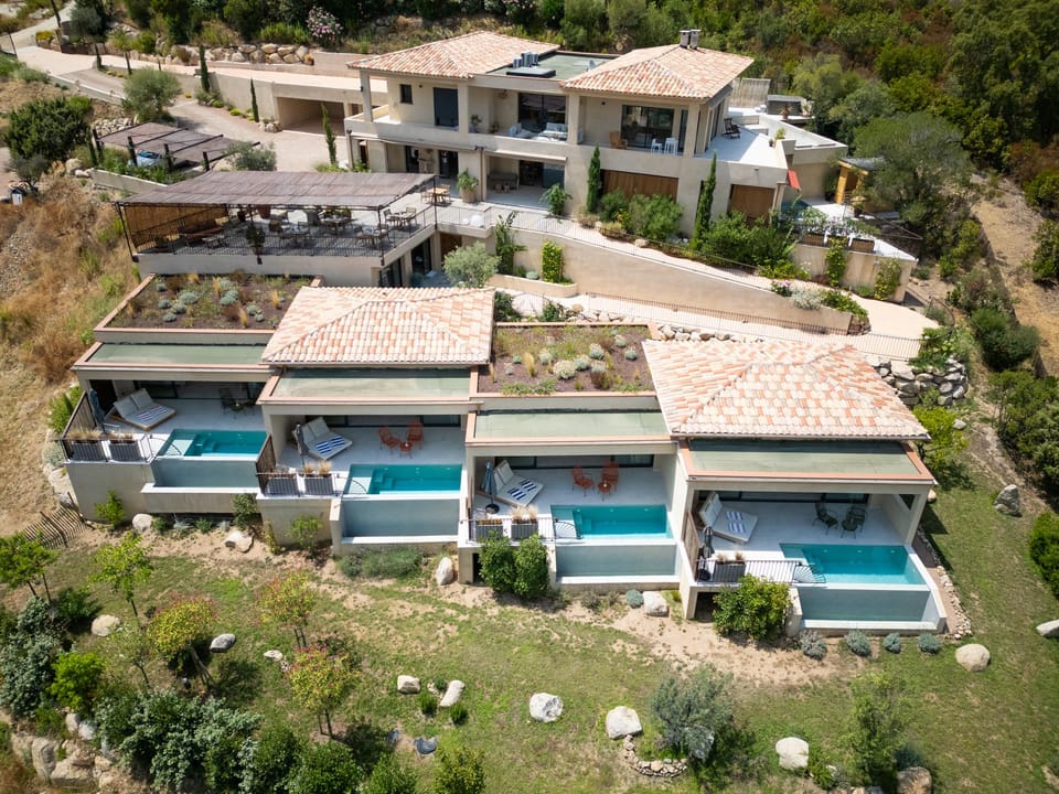 Hôtel & Spa A Cala - Suites Piscines Privées - Adults Only Hotel in Sari-Solenzara