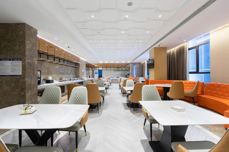 Vienna International Hotel Huai'an Lianshui Binhe Wuyue Plaza Wudao Lake Hotel in Jiangsu