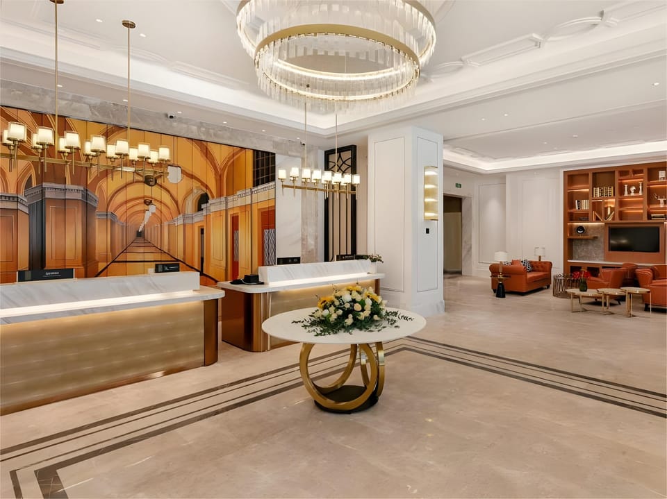 Vienna International Hotel Kunming Changshui Airport Terminal Modern Plaza Hotel in China