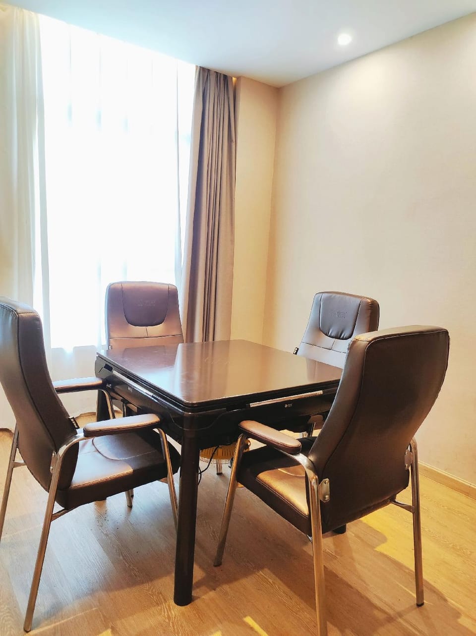 Vienna International Hotel Chongqing Liangjiang Shuitu Dadi Enterprise Park Hotel in China