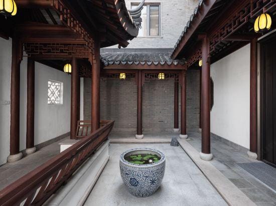 Shanghai Xiannuohui Homestay Hotel in Shanghai