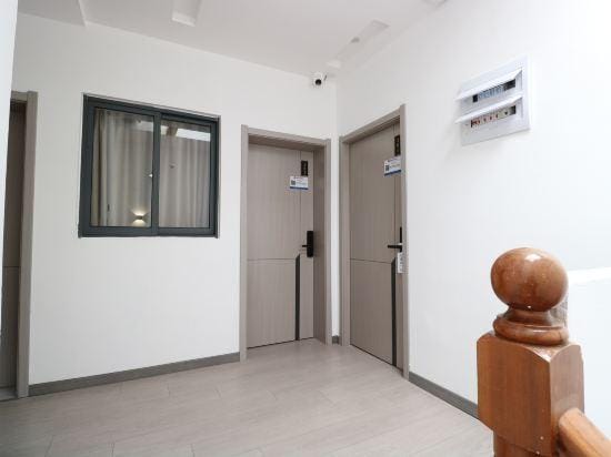 Shanghai Taoxi Apartment (National Exhibition and Convention Center) Hotel in Shanghai