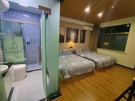 Shelin Xiangqu Homestay Hotel in Shanghai