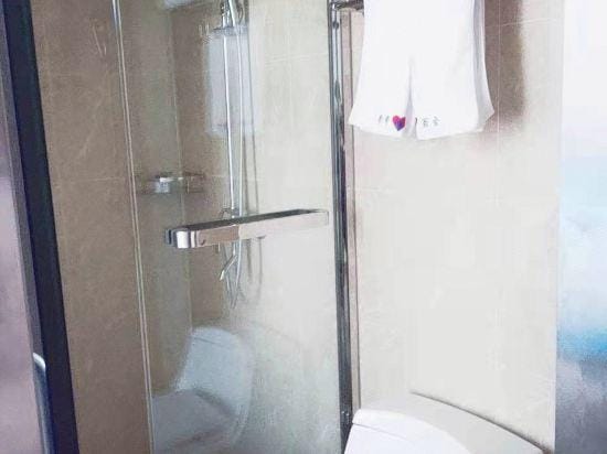 Qinqin Lily Homestay (Shanghai Jiading Yongsheng Road) Hotel in Shanghai