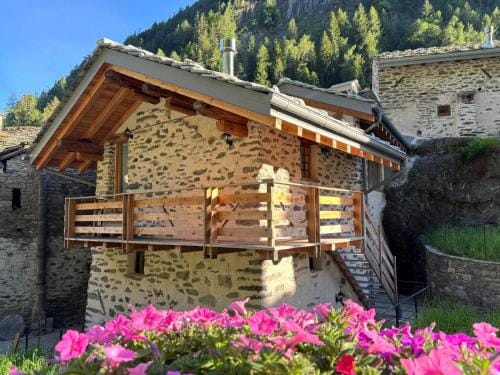Riverside room Pierre Hotel in Aosta Valley, Italy