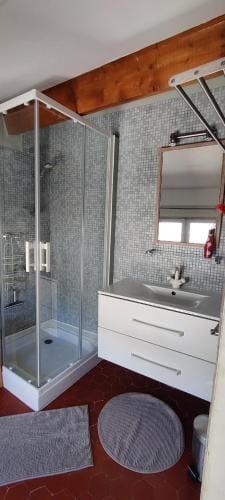 Studio dans village provencal Hotel in Manosque