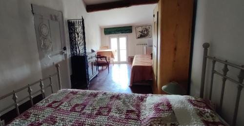 Studio dans village provencal Hotel in Manosque