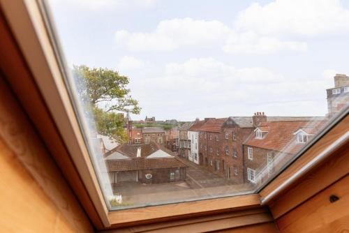 Capsule Rooms, FREE PRIVATE PARKING Hotel in England
