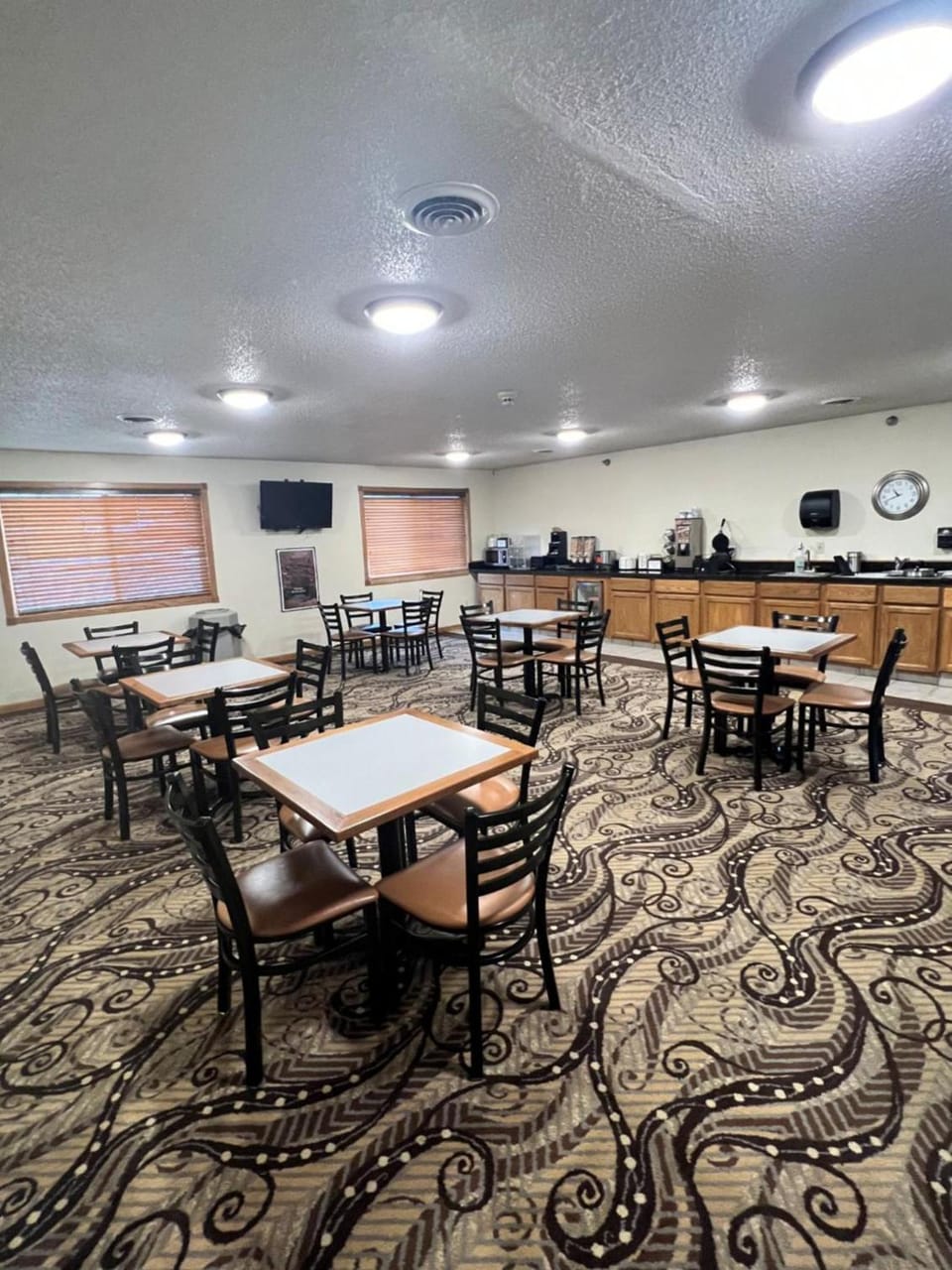 Serena Inn & Suites Hotel in Black Hills