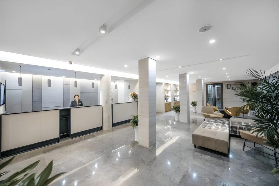 Home Inn Plus Huzhou Normal College Meidiya Plaza Hotel in Suzhou