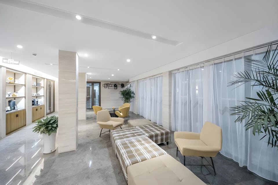 Home Inn Plus Huzhou Normal College Meidiya Plaza Hotel in Suzhou