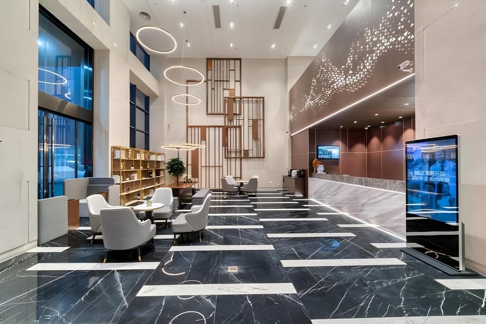 Home Inn Plus Shaoxing Luxun's Hometown Jinghu Fenglin Road Metro Station Hotel in Hangzhou
