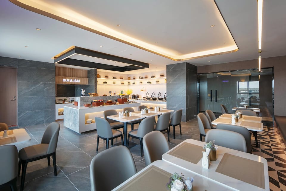 Home Inn Plus Quzhou Railway Station Hotel in Zhejiang