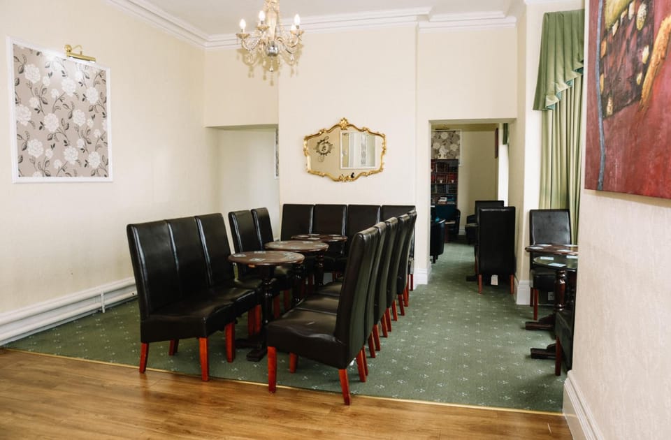 Four Oaks Hotel Hotel in Llandudno