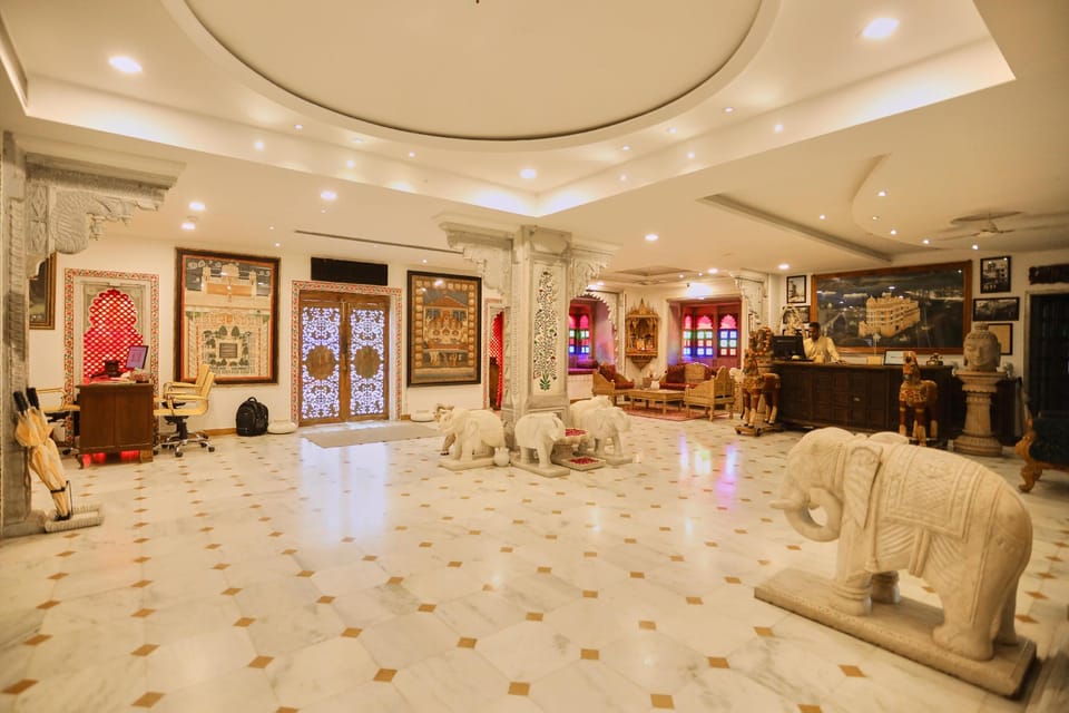 Bloom Boutique I Lake Pichola Hotel in Udaipur