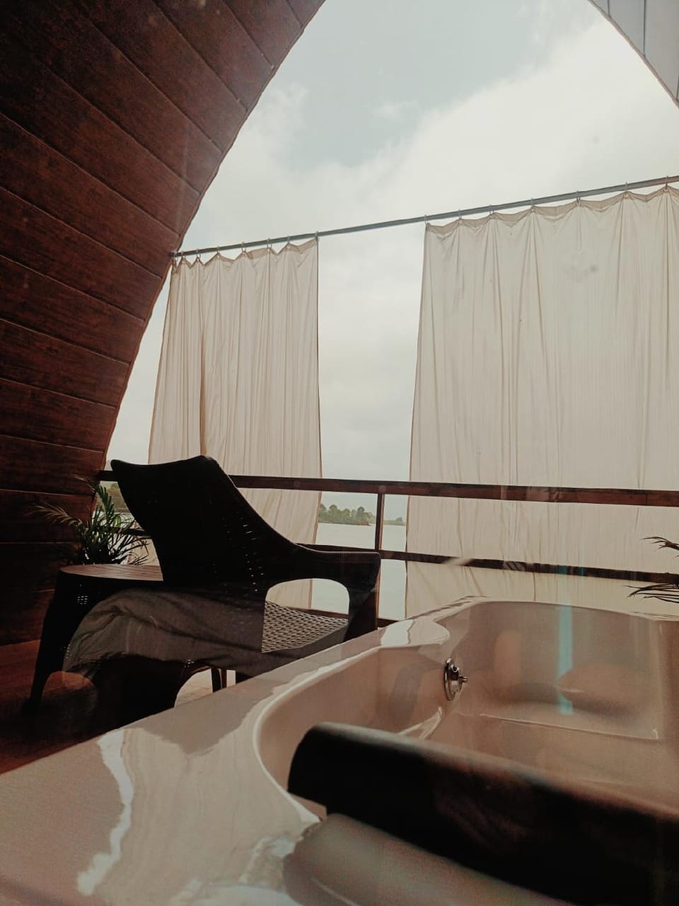 Samadhan Resort and Boating Resort in Maharashtra