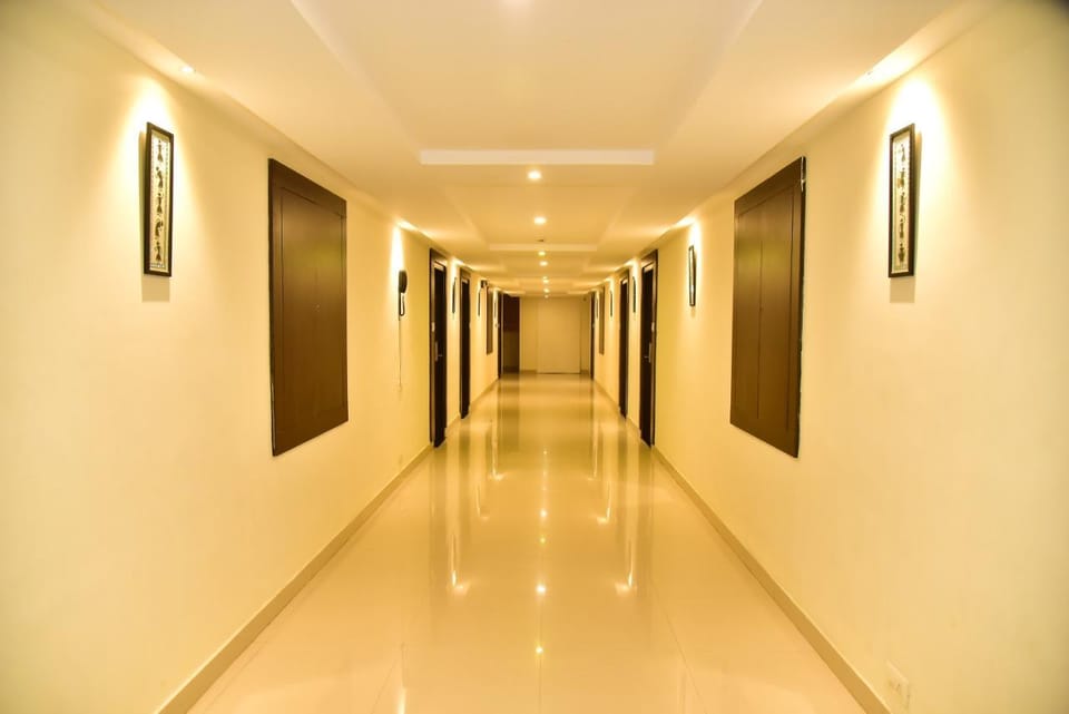 Hotel Golden Castle Hotel in Mysuru