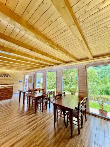 Lazer Cardaku Guest House Hotel in Montenegro