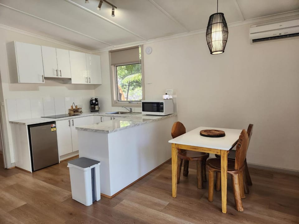 Russell Falls Holiday Cottages Hotel in Tasmania