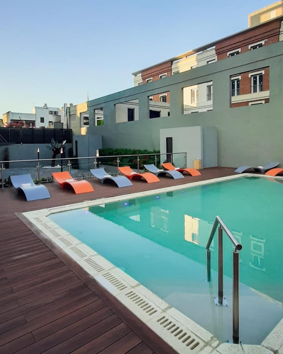 Swimming pool