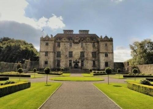 Oak Lodge Hotel in Co. Tipperary, Ireland