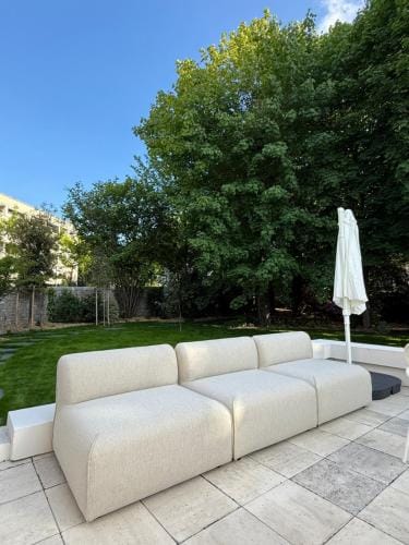 Murmures - Luxury Guesthouse St Germain en Laye Hotel in Saint-Germain-en-Laye