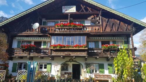 Gastehaus Angela Hotel in Garmisch-Partenkirchen