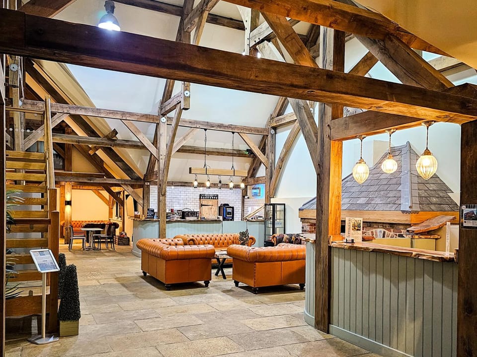 Hay's Wood Retreat - Holiday Lodges Lodge in England