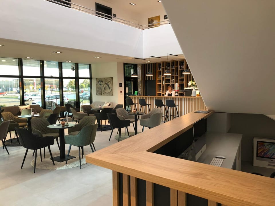 Bar/lounge