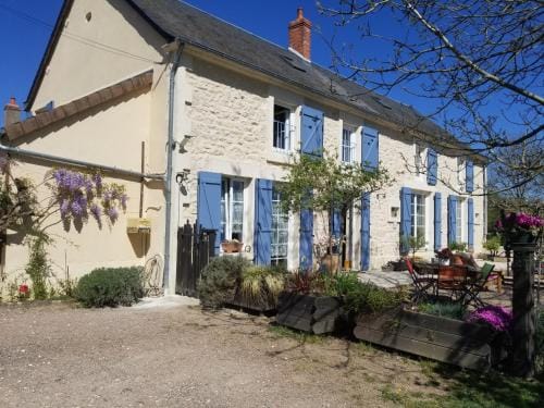 Chambre d'hotes Chez Leon pour 1 a 4 personnes Hotel in Centre-Val de Loire