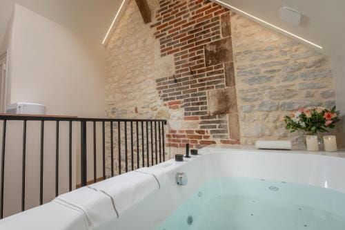 Les Ecuries de Juranville Hotel in Bourges
