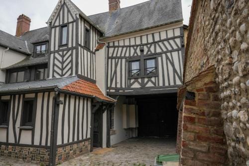 Le Clos de St Val 7 Hotel in Hauts-de-France
