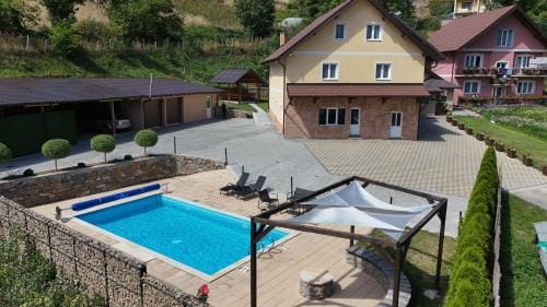 Apartments Tatic Hotel in Serbia
