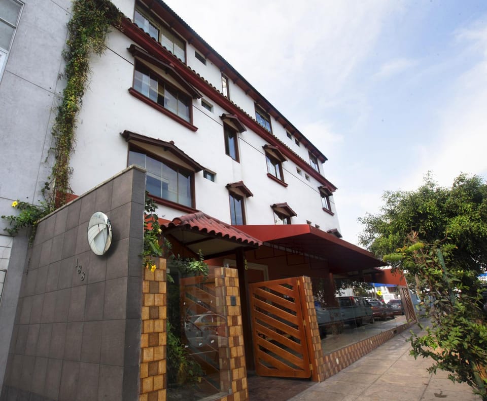 Hotel Tinkus Inn Hotel in Miraflores