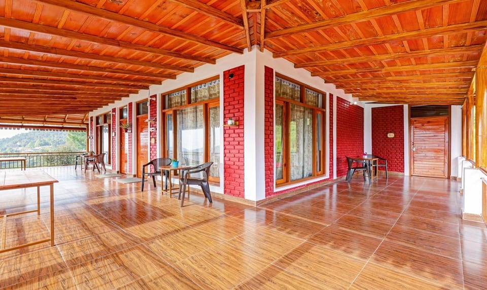 Omvilla with Mountain View Hotel in Uttarakhand