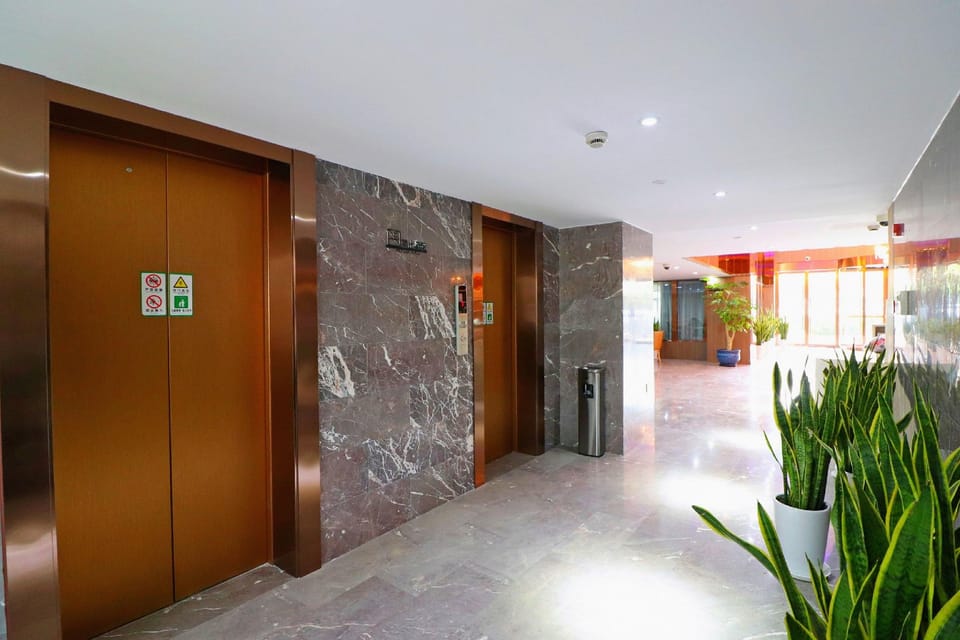 Weizun Boutique Hotel - Shanghai Hongqiao Airport National Convention and Exhibition Center  Hotel in Shanghai