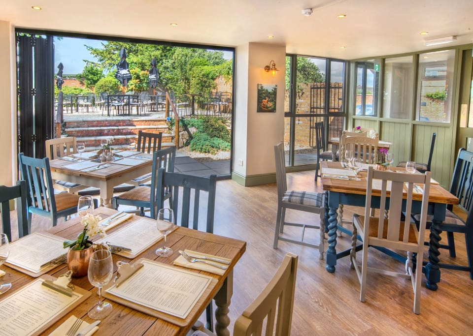 Chequers Inn Hotel in Wychavon District