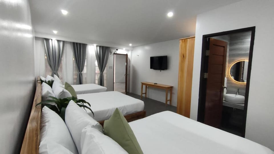 Ola De Baler Hotel-Resto Hotel in Central Luzon
