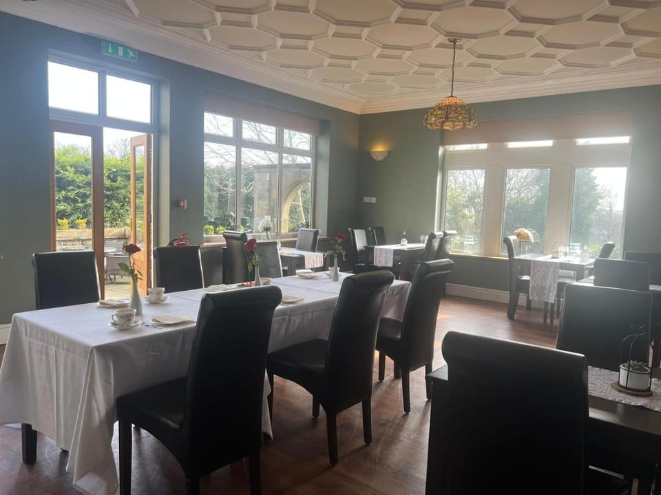 Heath Cottage Hotel Hotel in Dewsbury