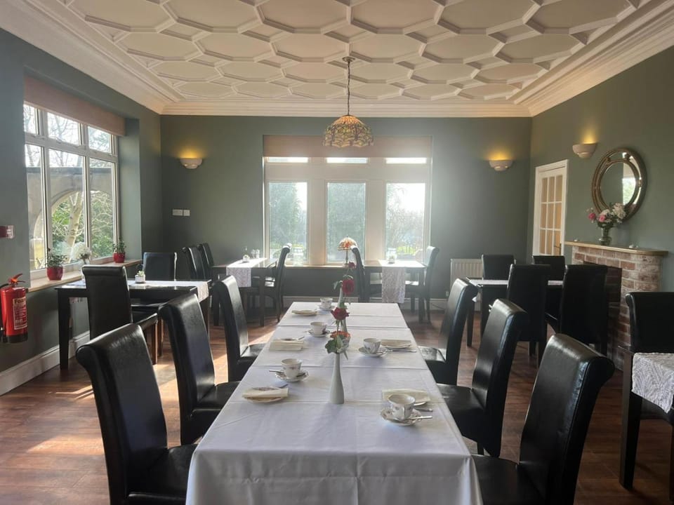 Heath Cottage Hotel Hotel in Dewsbury