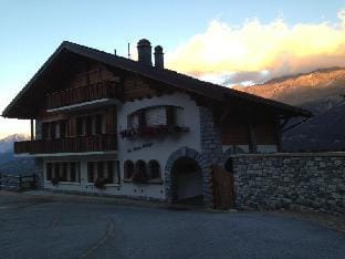 Les Petits Mélèzes Hotel in Sierre