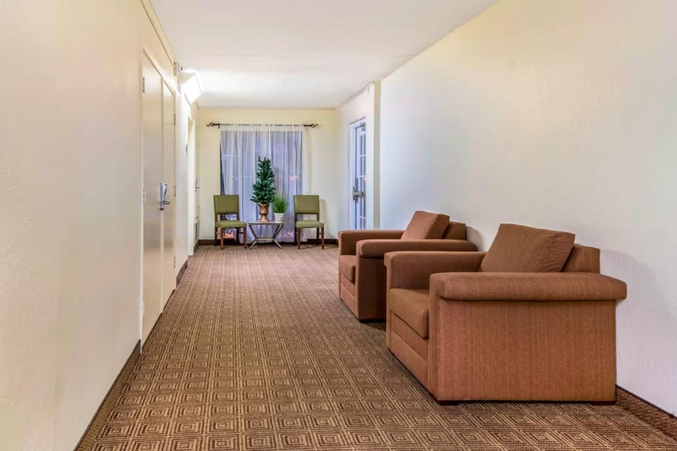 Coratel Inn & Suites By Jasper Wonderland Hotel in San Antonio