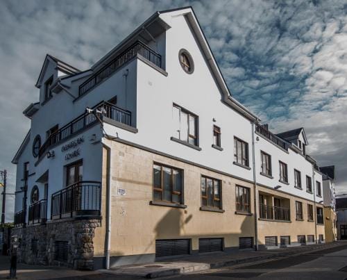 Donegan Court Aparthotel Hotel in Galway