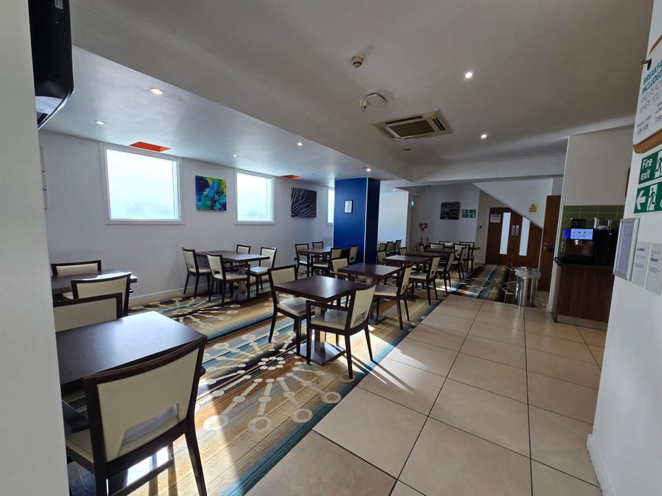 Holiday Inn Express Wakefield By IHG Hotel in Wakefield