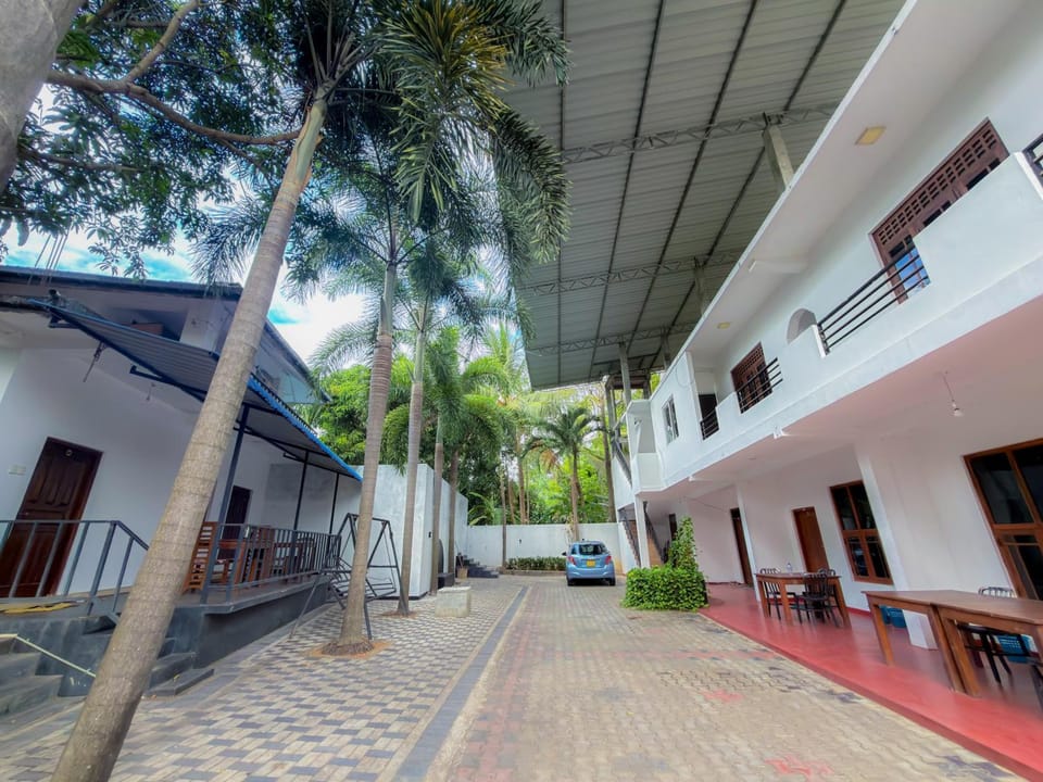 Lion Resort Hotel in Sri Lanka