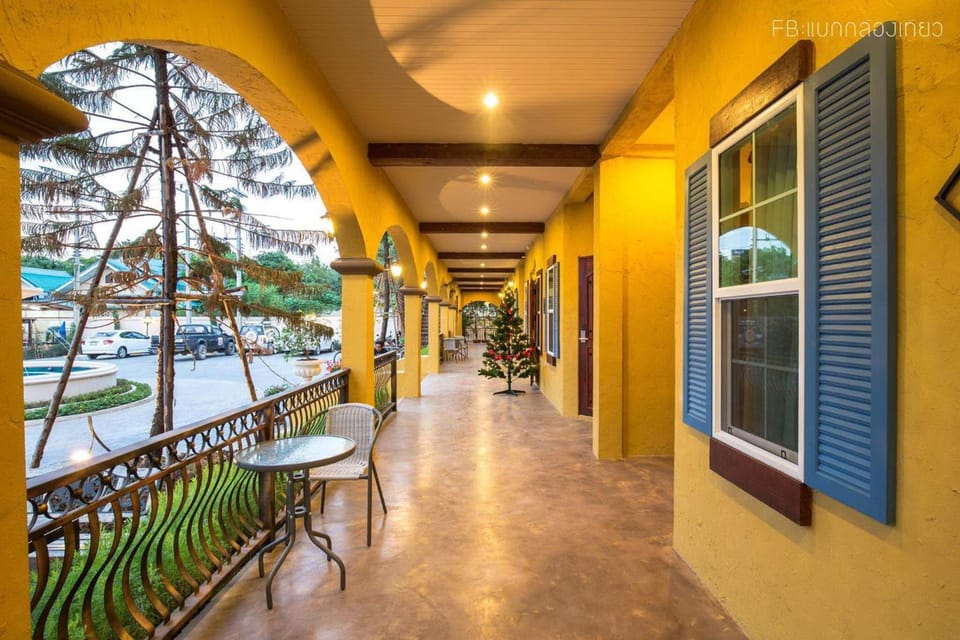 Bella Tuscany Apartment hotel in Laos