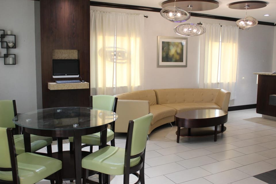 Horizon Inn & Suites Hotel in Rio Grande